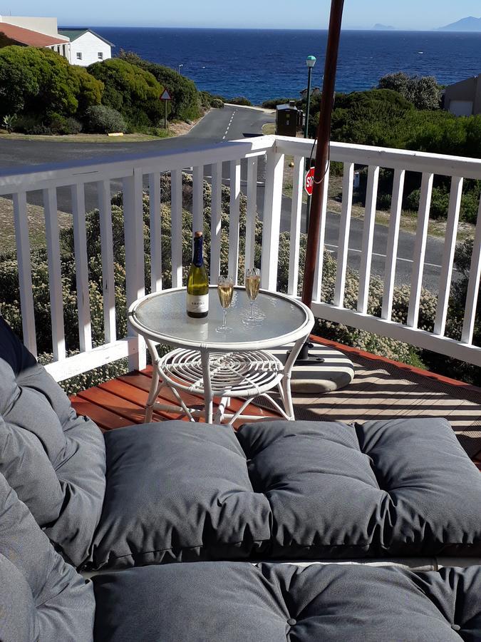 Whale Of A Time Gansbaai Exterior foto